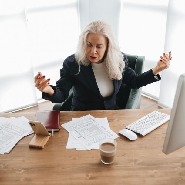 Servicewüste bei Versicherungen: Wo bleibt der Kundenservice?